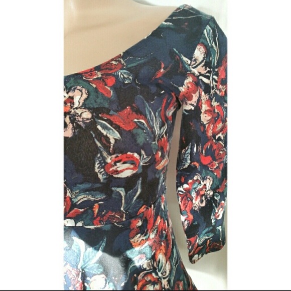 Size Large Floral Print Wide Neck Dress - Picture 3 of 3
